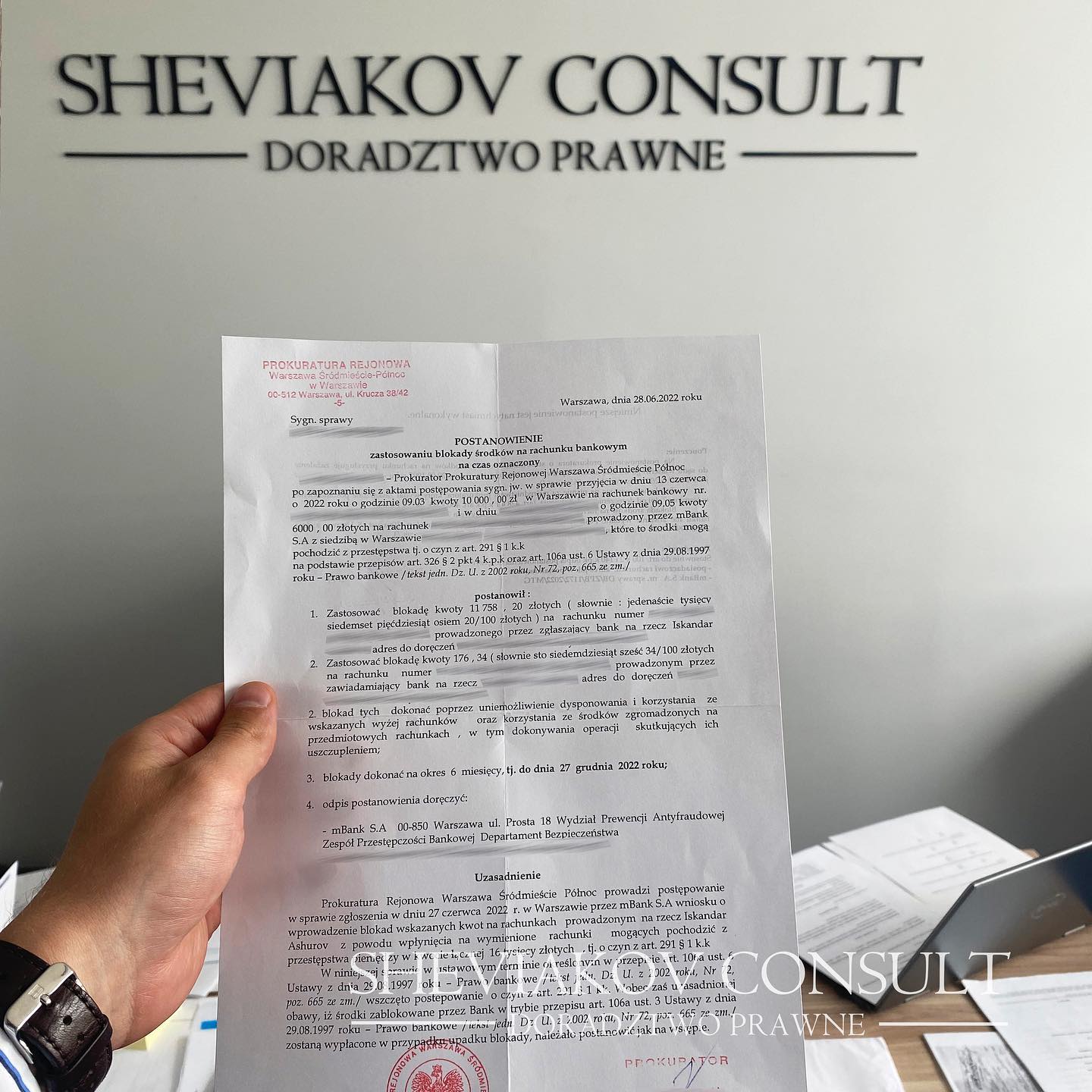 За неполный месяц к нам обратились 4 иностранца с идентичной ситуацией связанной с блокировкой банковского...